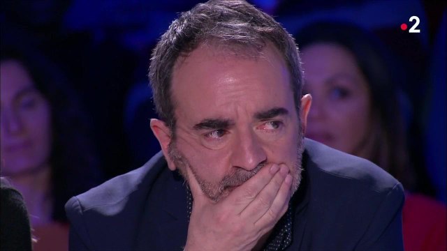 Bruno Solo au bord des larmes pendant une chanson de Grand Corps Malade