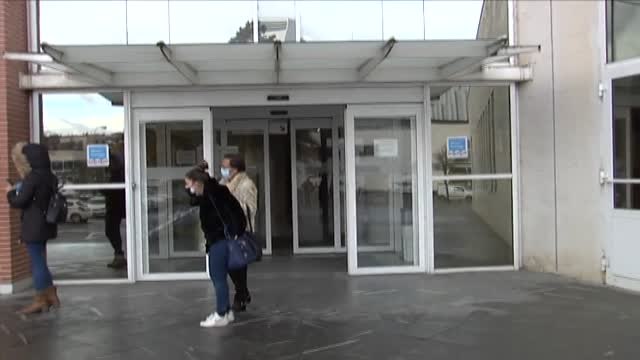 Las bajas entre los profesionales sanitarios empiezan a afectar a los sistemas de salud