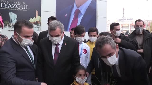 Son dakika gündem: ŞANLIURFA - Bakan Özer: Şanlıurfa'da eğitimi çok daha iyi noktalara taşıyacağız
