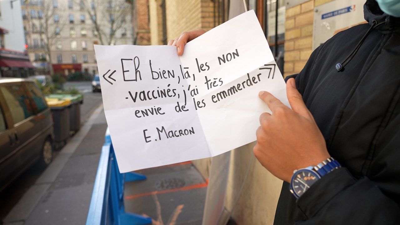 « Il a très mal parlé » : les propos de Macron sur les non-vaccinés font réagir