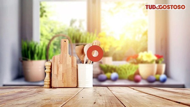 Torta de Bolacha com Nata e Morangos