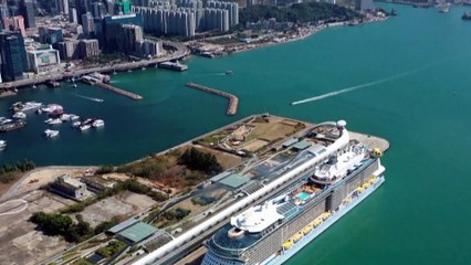Hong Kong, crociera "indigesta" per 2500 persone