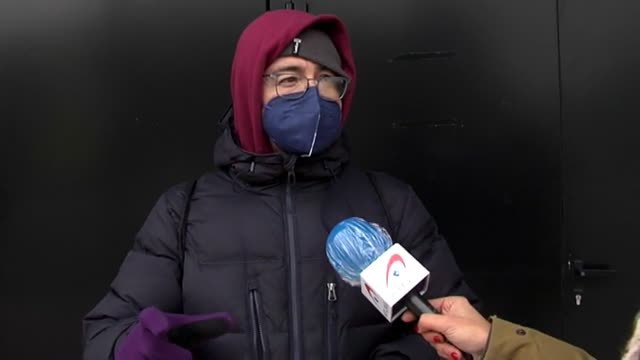 Los cribados para confirmar casos se llenan de personas con síntomas de infección