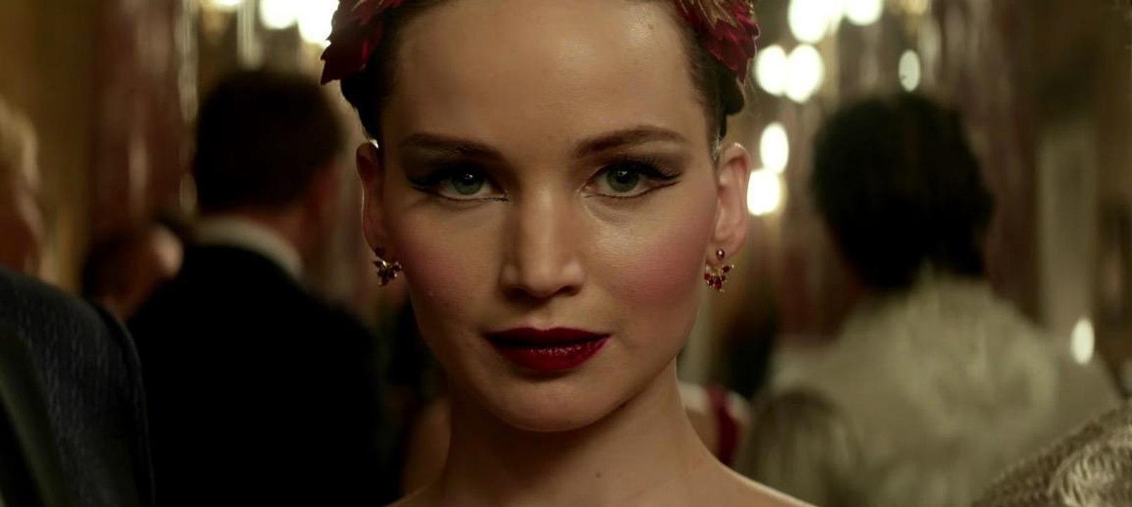 Red Sparrow : Jennifer Lawrence est manipulatrice, séductrice et dangereuse dans la nouvelle bande-annonce (VOST)