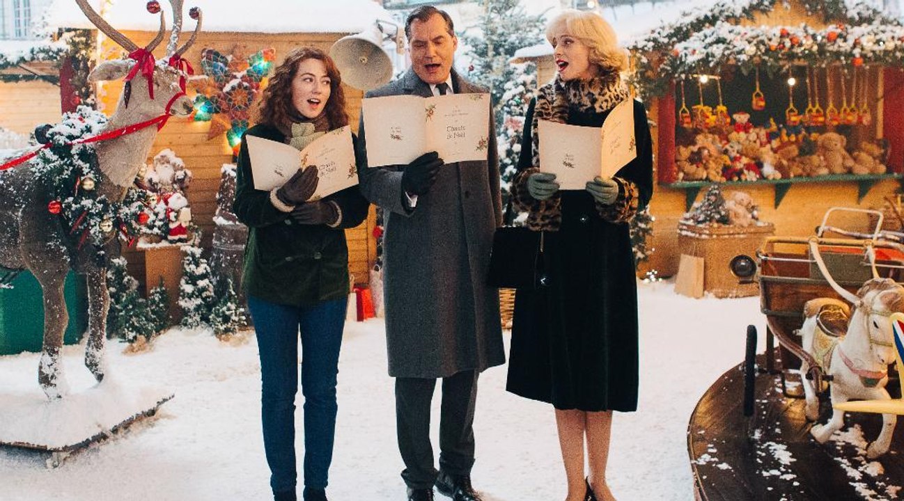 Reportage dans les coulisses des Petits Meurtres d'Agatha Christie