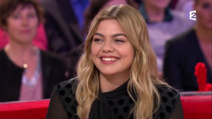 Emue, Louane raconte sa première rencontre avec Johnny Hallyday