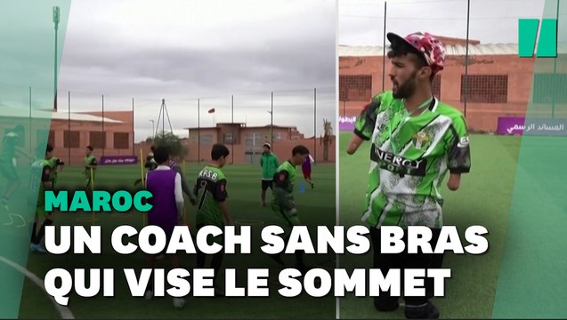 Né sans jambes ni bras, ce coach de football marocain est surnommé l'entraîneur miracle