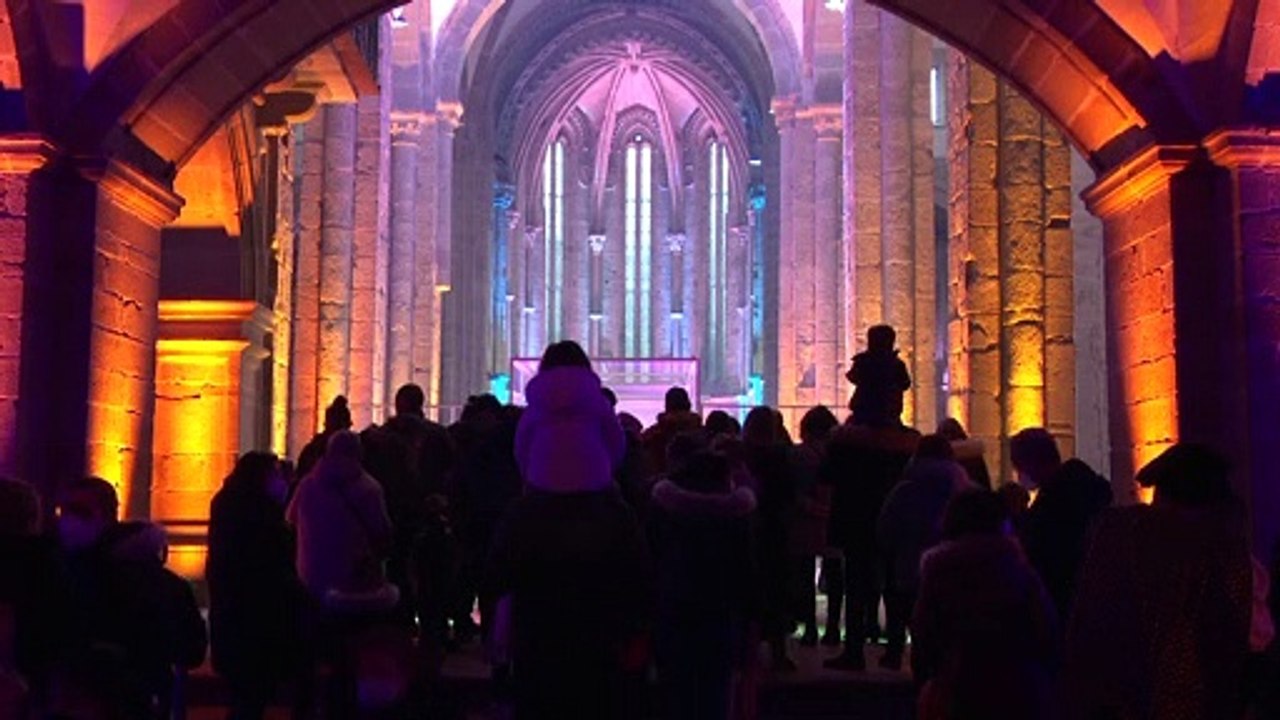 Los Reyes Magos llegan a las ciudades cargados de regalos y buenos deseos