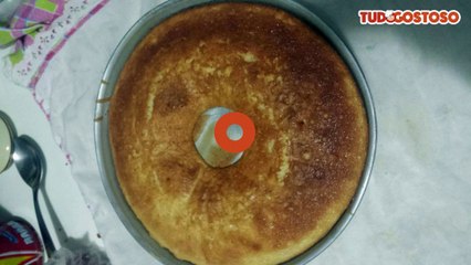 Bolo de massa branca