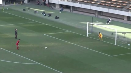 Un penalty interminable : course d'élan très très longue
