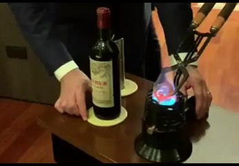Comment ouvrir un vin Château Pétrus 1961 à plus de 15.000 euros