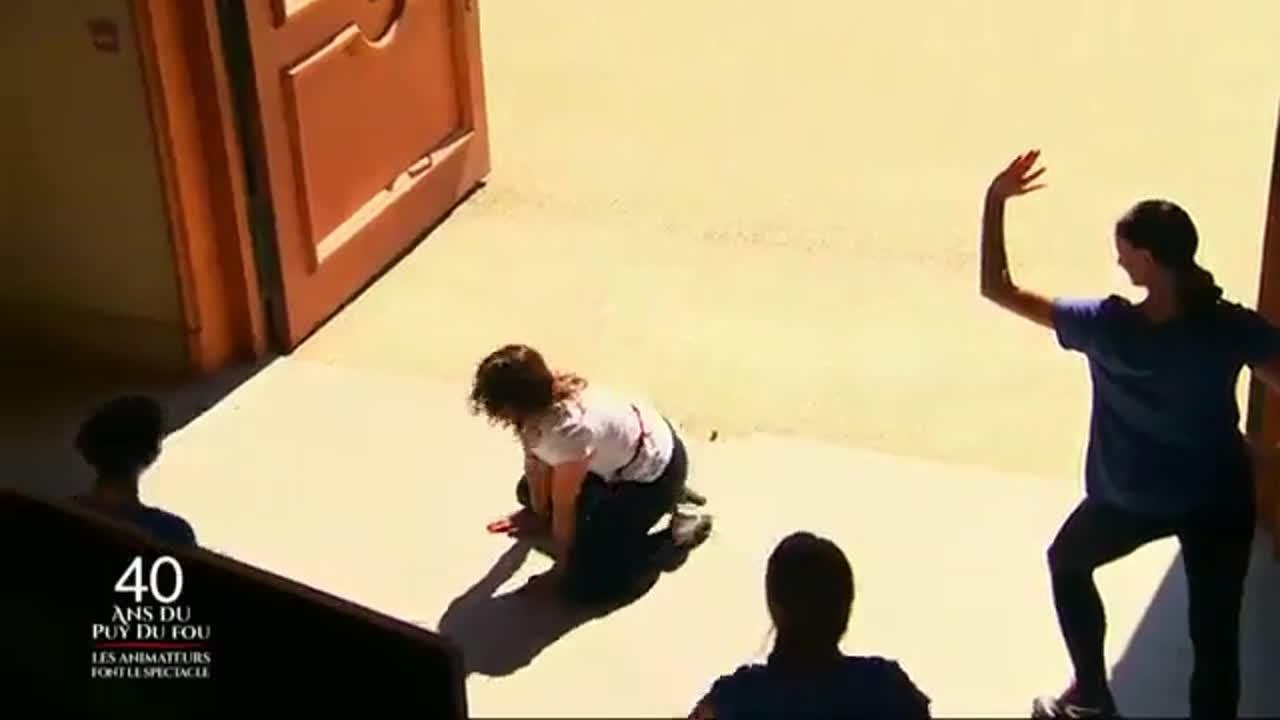 40 ans du Puy du Fou : les animateurs font le spectacle