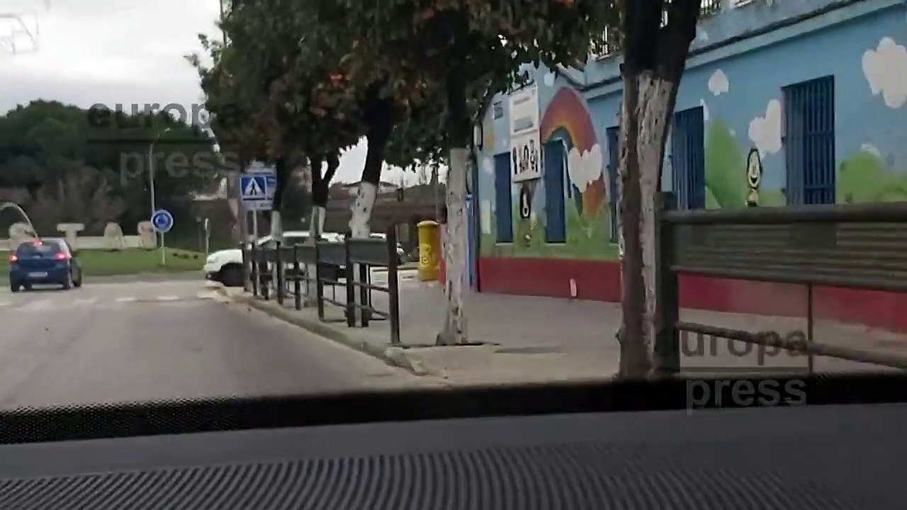 Kiko Rivera, casi atropella a un peatón porque conduce como un loco