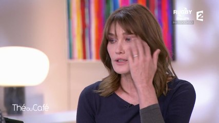 Carla Bruni au bord des larmes en parlant du décès de son frère