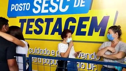 Covid-19: fila em posto de testagem na Rodoviária do Plano Piloto dá volta na tarde desta quarta-feira (5/1)