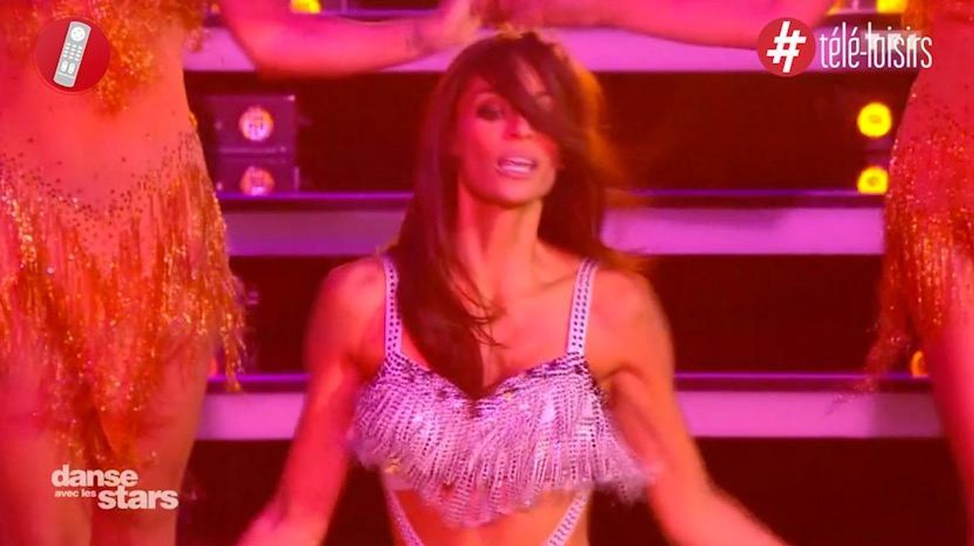 Tatiana Silva ultra sexy dans sa première prestation pour Danse avec les  stars