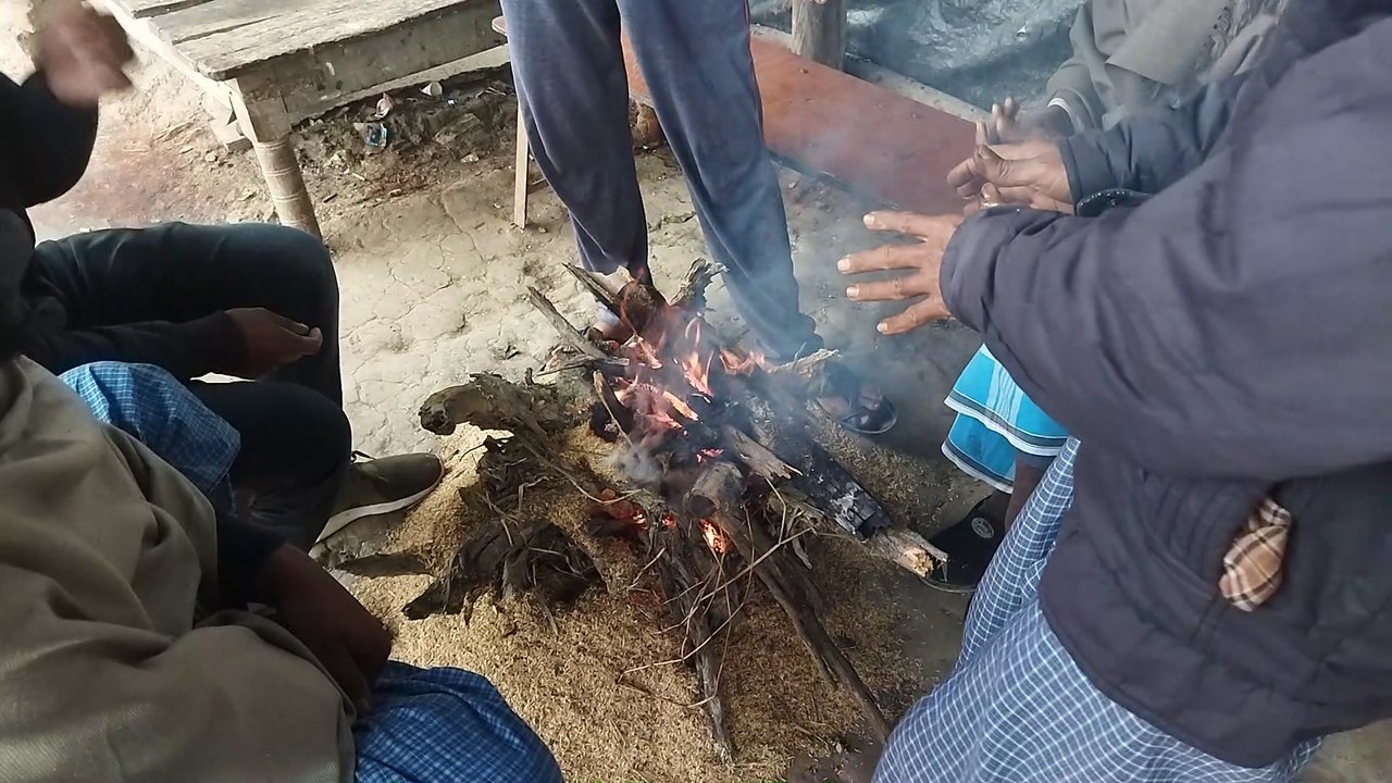 Village raju s vlog,vlog,India Lucknow me baris hui hai cool could heet my first blogs India village blog Lucknow bloggers lifestyle gonda