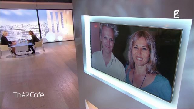 Je suis une mini cougar ! Mathilde Seigner parle de sa relation avec son compagnon