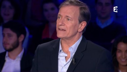 Francis Huster rend hommage à sa manière à Fabrice Luchini dans On n'est pas couché