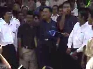 Adnan Yaakob - Aksi Lucah Menteri Besar Pahang Untuk Rakyat