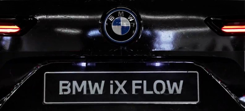 Cette BMW change de couleur en quelques secondes, mais comment ça marche ? (vidéo)
