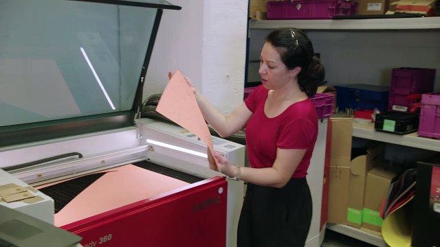 Cette BMW change de couleur en quelques secondes, mais comment ça marche ?