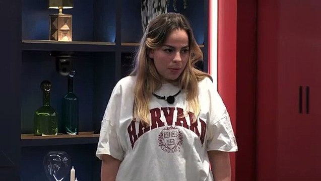 Peter vraagt zich af waarom zij genomineerd zijn - 5 januari 2022.