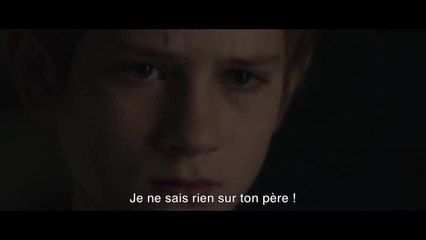 Extrêmement fort et incroyablement près