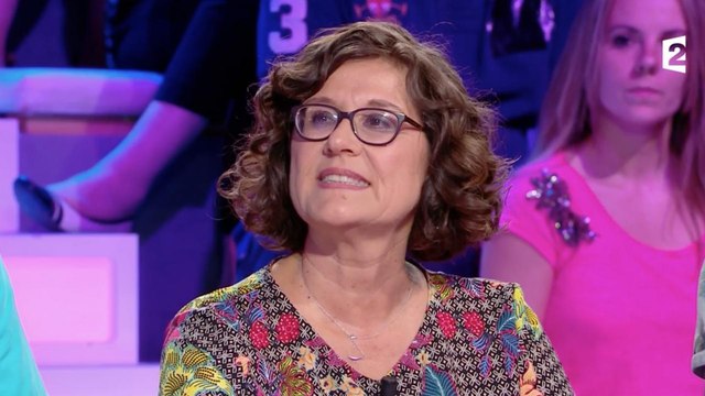 Cette candidate de Nagui a surpris son fils nu à table avec sa copine… et celui-ci a eu une réaction DINGUE !