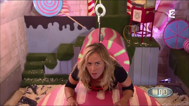 Enora Malagré rate de justesse une clé à l'épreuve des cylindres de Fort Boyard