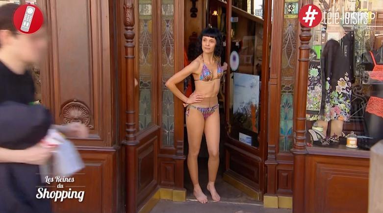 Les Reines du shopping : elle ose sortir en bikini dans la rue... et  surprend les autres participantes (VIDEO)