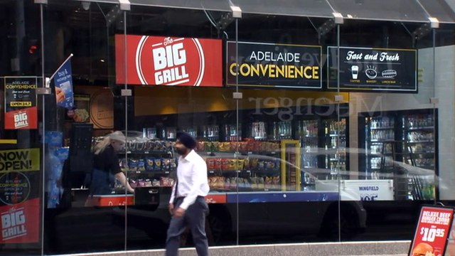 Testing sites overwhelmed and closed vaccination hubs frustrate South Australians