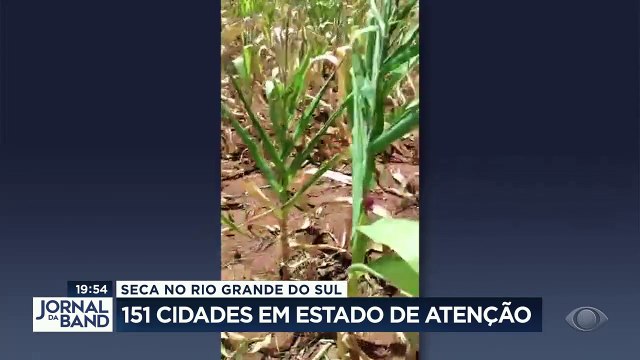 A seca no Rio Grande do Sul causa prejuízos na agricultura, e ameaça também o abastecimento de água nas cidades.