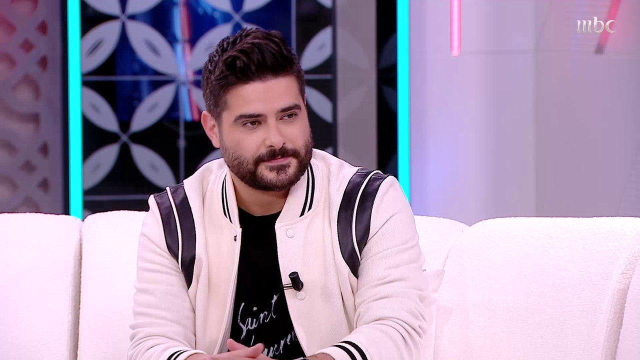 ناصيف زيتون بالدموع عن والده: تغيرت كثيراً بعد وفاته.. موته حرقني والشوق إليه مؤلم.. وأمي عيوني وهي قوتي بالحياة وكل حياتي