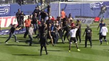 Hallucinant ! Les joueurs de Lyon agressés à l'échauffement par des supporters de Bastia