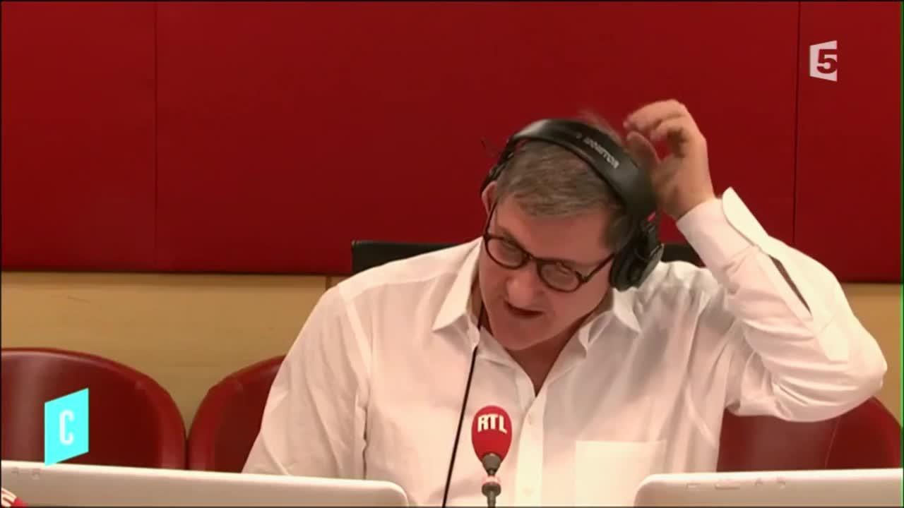 Julien Courbet a été "maladroit" sur Europe 1 selon Marc-Olivier Fogiel