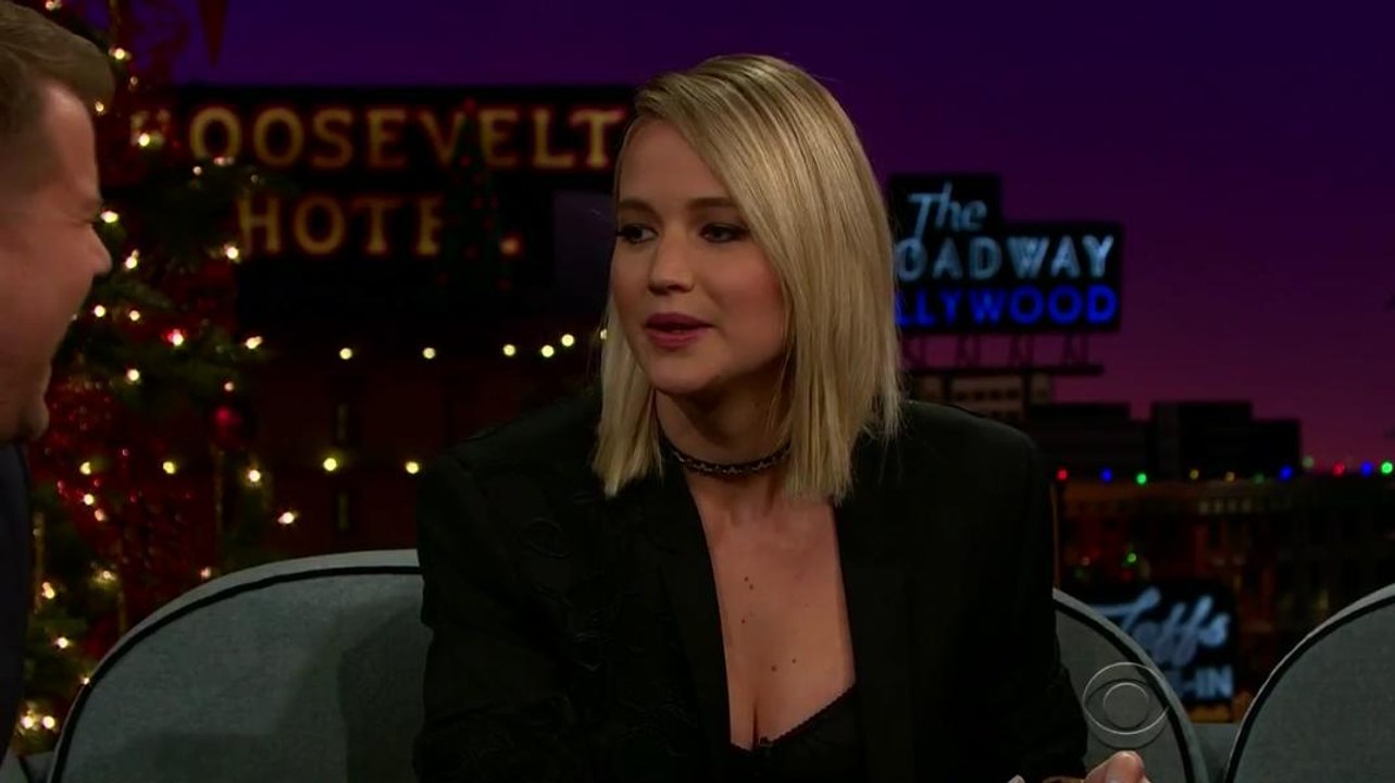 Jennifer Lawrence fait une confidence embarrassante mais drôle sur une photo d'elle chez James Corden