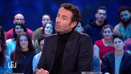 Victor Robert fait une bourde au Grand Journal