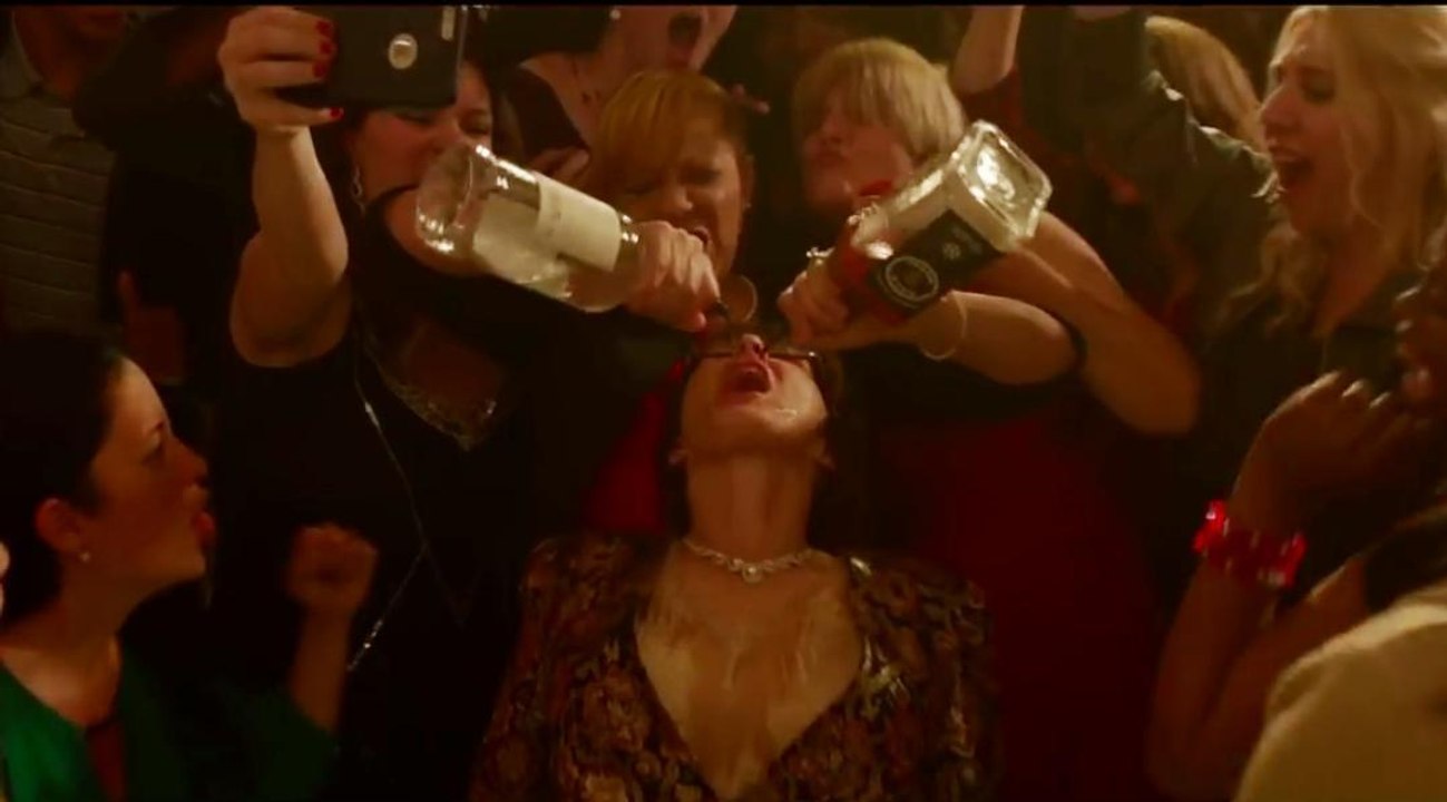 Joyeux bordel ! avec Jennifer Aniston : une nouvelle bande-annonce totalement folle