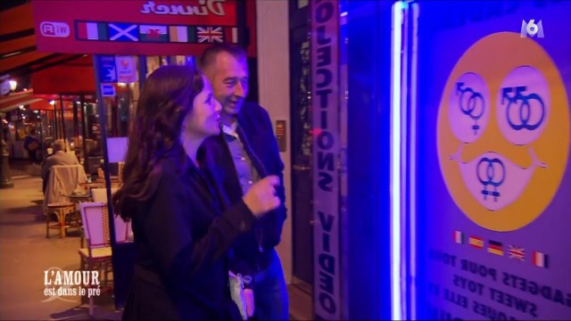 Une prétendante de L'amour est dans le pré emmène son agriculteur dans un sex-shop… Zapping Télé-réalité