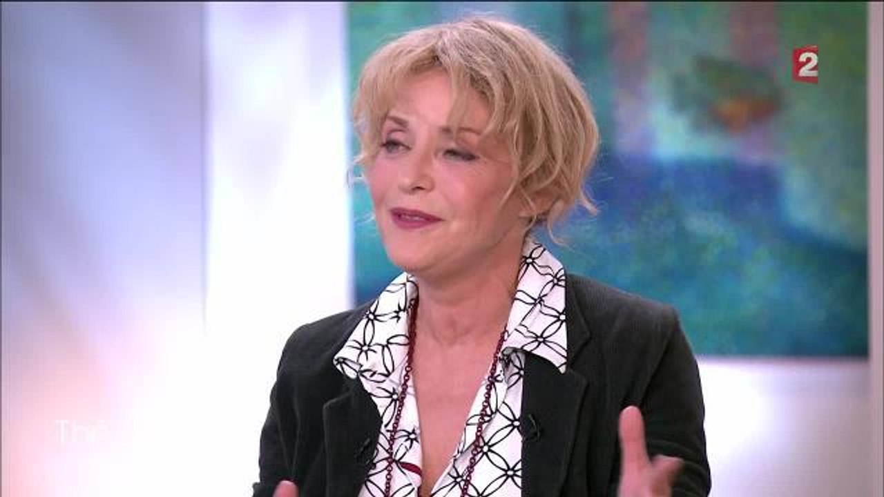 Mignon : quand Fanny Cottençon se souvient de son premier baiser sur le plateau de Thé ou café
