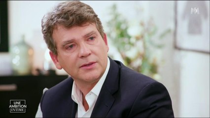 Karine Le Marchand fait pleurer Arnaud Montebourg en lui parlant de sa fille