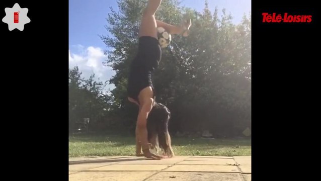 Une jeune fille sexy fait du foot en talons aiguilles... et elle gère ! Le Zapping du Web