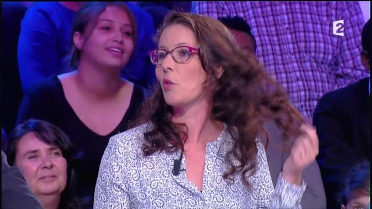 Tout le monde veut prendre sa place. Elle raconte qu'elle a tapé dans l'oeil de Thierry Beccaro