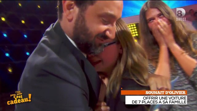 C'est pour nous, c'est cadeau! Cyril Hanouna ému aux larmes