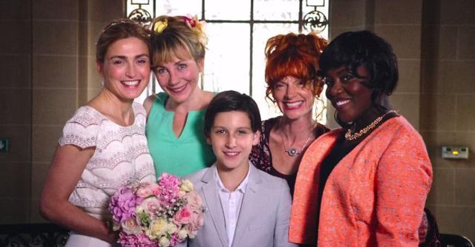 C'est quoi cette famille ?! : bande-annonce du film avec Julie Gayet, Thierry Neuvic, Julie Depardieu...