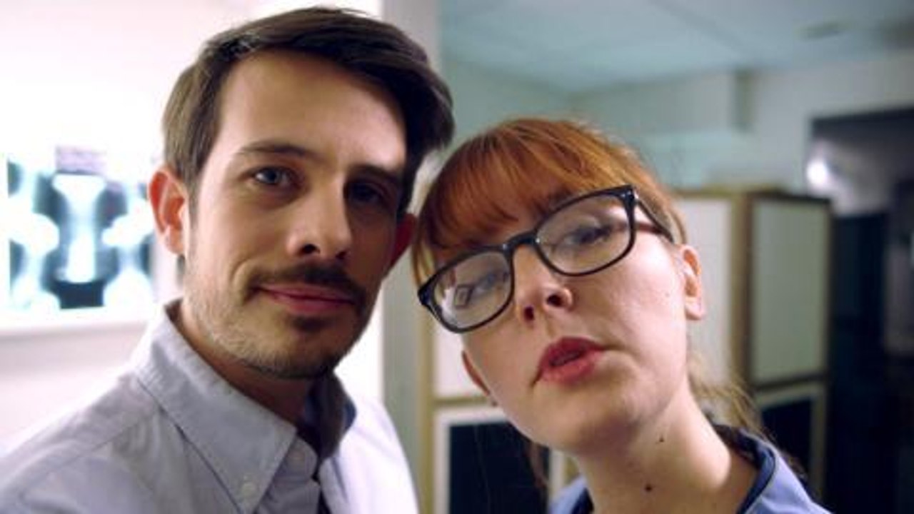 Martin sexe faible : "alors, ça fait quoi de se faire palper les couilles ?"