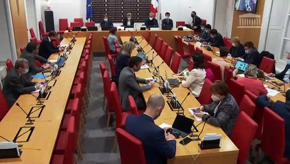 Commission des lois : Proposition de loi constitutionnelle visant à instaurer un droit de révocation des élus ; Proposition de loi visant à restaurer l’État de droit par l’abrogation des régimes d’exception créés pendant la crise - Mercredi 5 janvier 2022