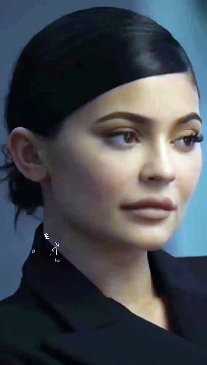 _Kylie_Jenner_Status__Love_At_First_Sight____Love_WhatsApp_Status___Cute_Girl_Status_Status[2]