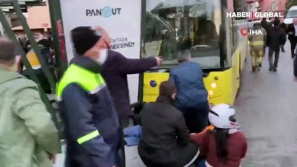 Son dakika! İstanbul Eyüpsultan'da otobüs durağa çarptı!